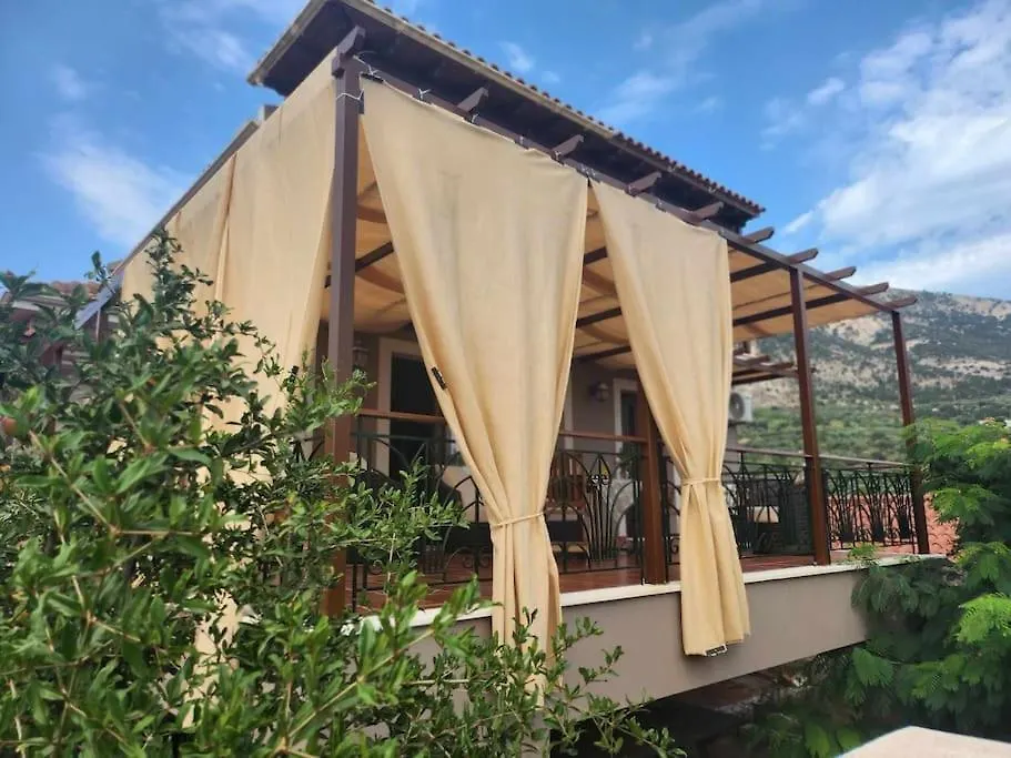 Agrampeli Villa Valsamata